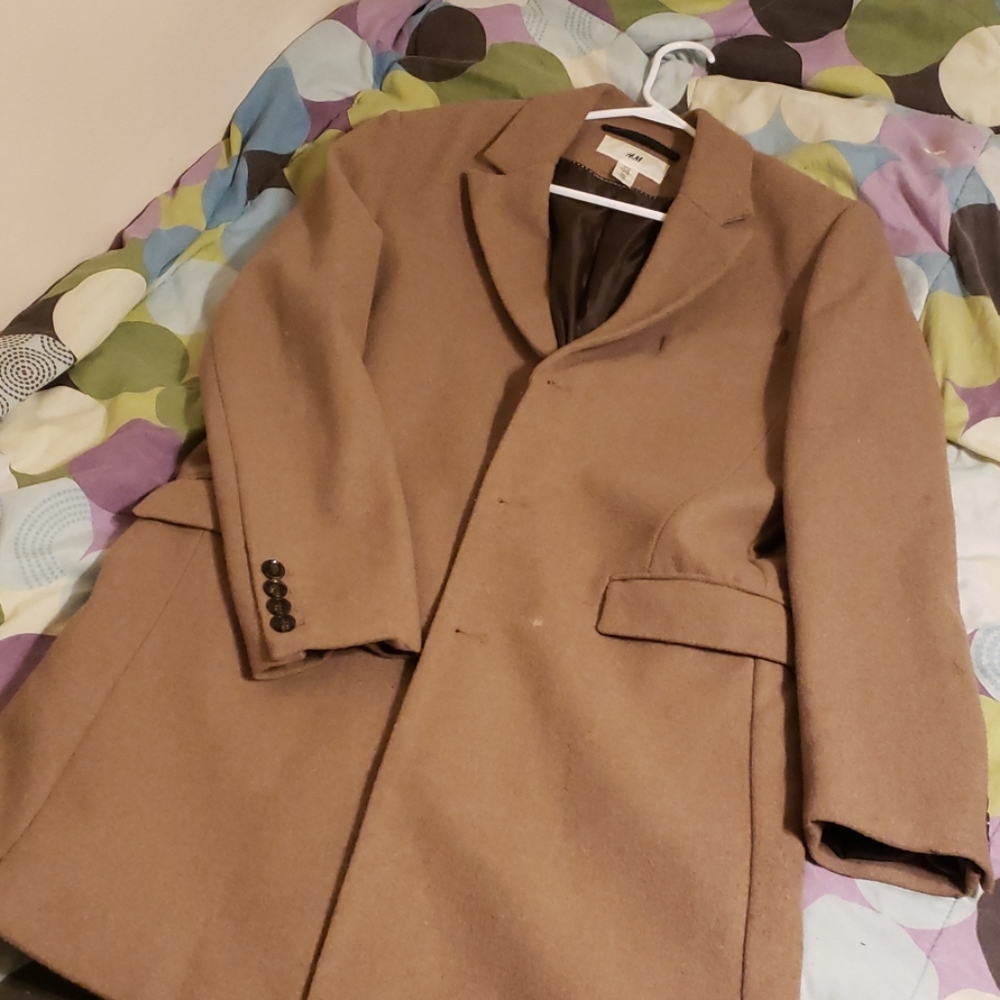 H&M 42R mens khaki wool blend coat.